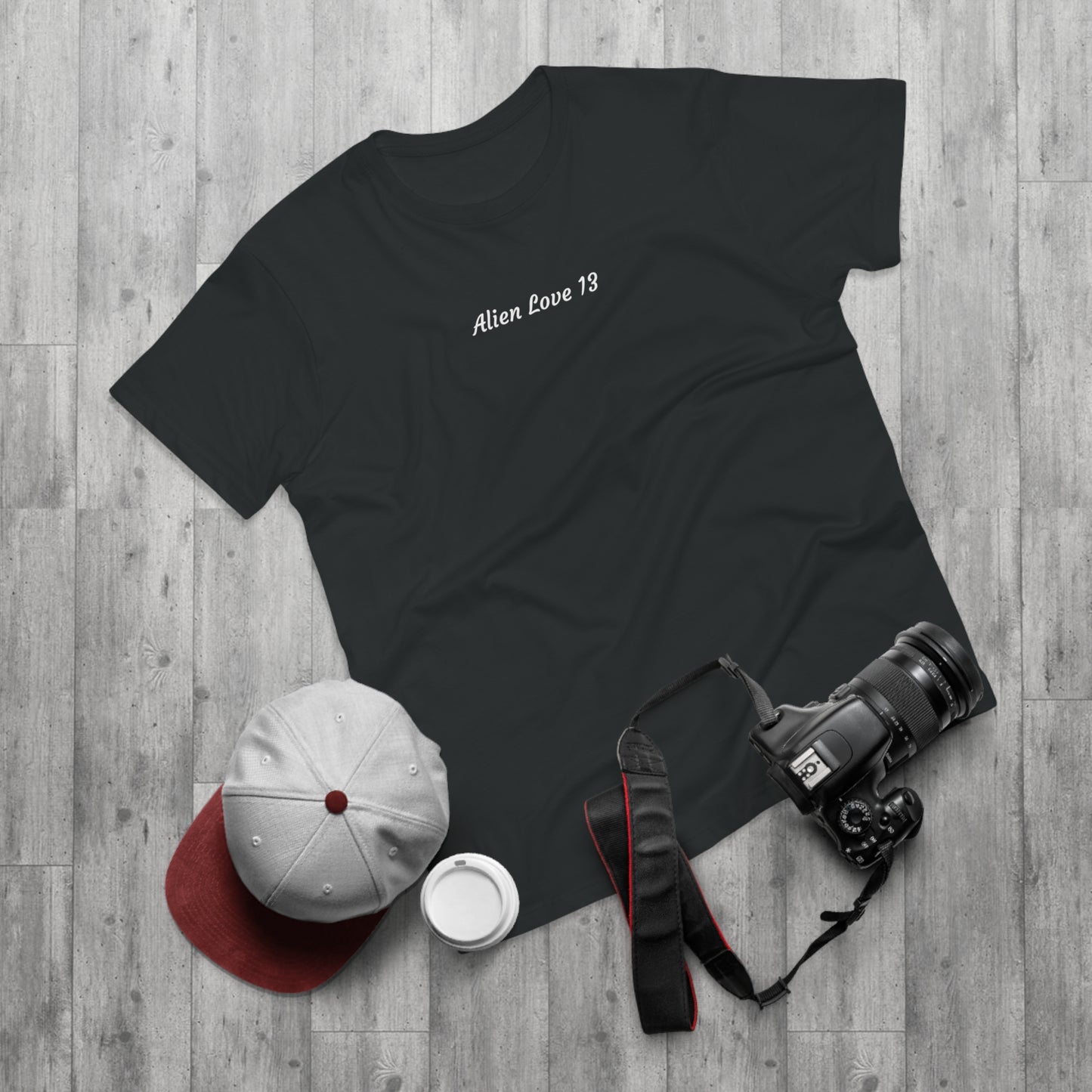 Camiseta Streetwear ALIEN LOVE 13 — Edición Especial 001